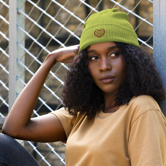 Gerippte Bio-Beanie kaufen – Nachhaltige Mode für jeden Anlass - MAX F. ArtGrafic