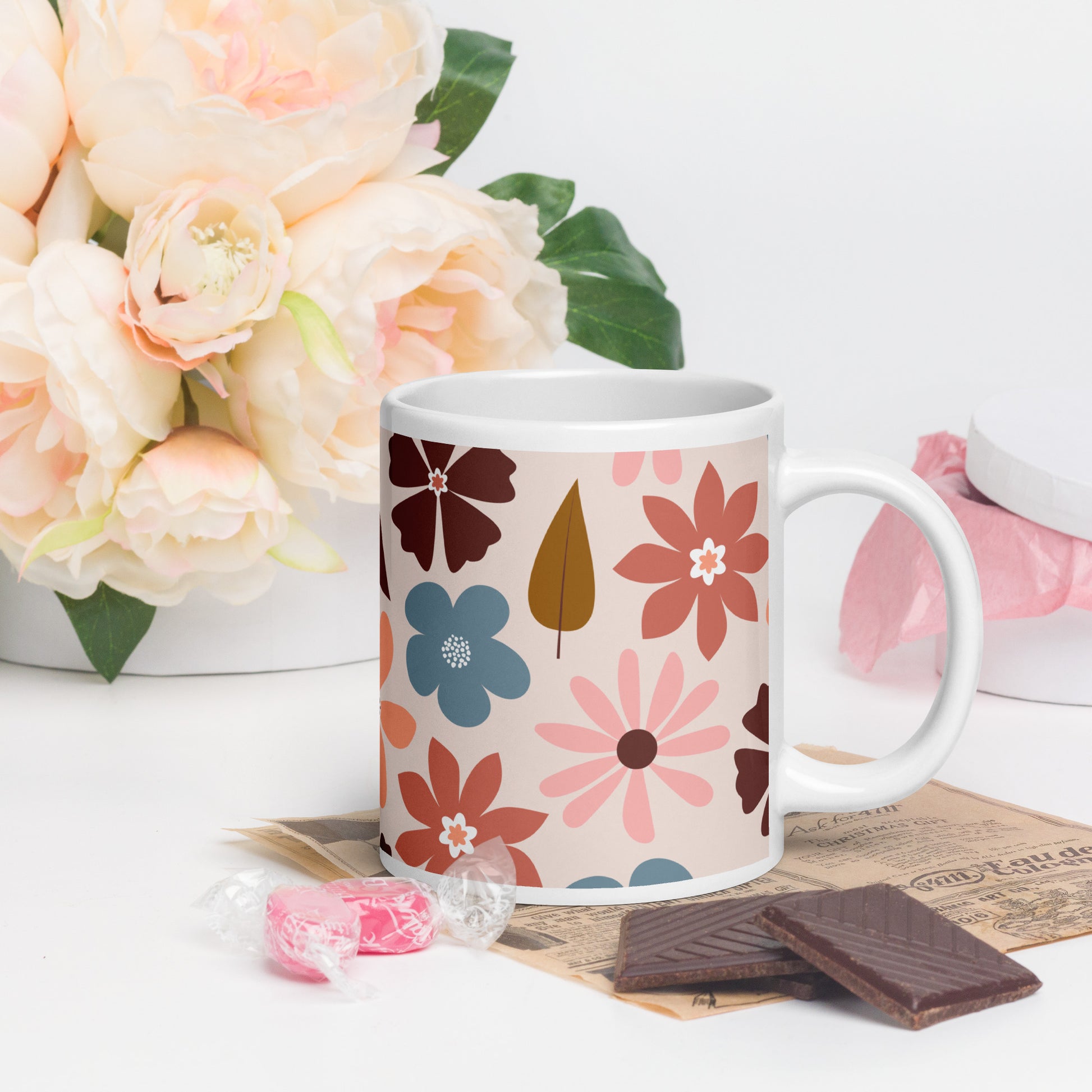 Weiße, glänzende Tasse - Blumen - MAX F. ArtGrafic
